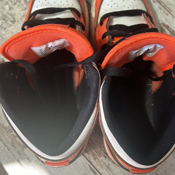 Nike Air Jordan high top shoes-gently used - Picture 8 of 9